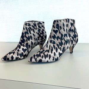 Sam Edelman ankle boots, worn once. Please note heal is twisted seen in last pic